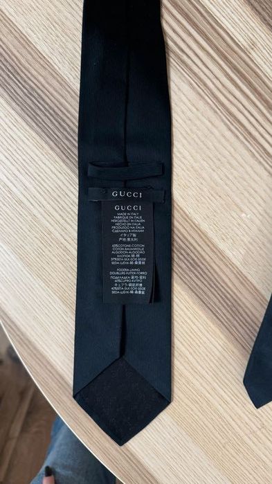 Originalny Gucci krawat, czarny klasyczny
