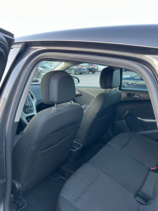 Opel Astra 2011 1.7 CDTI