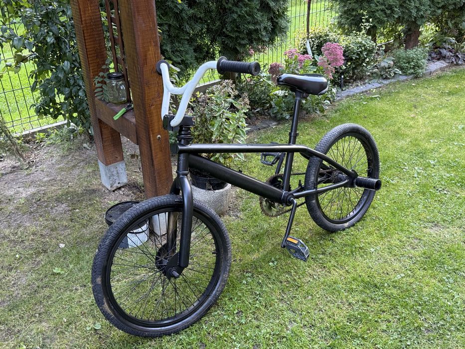 Witam sprzedam rower bmx na grubej  ramie