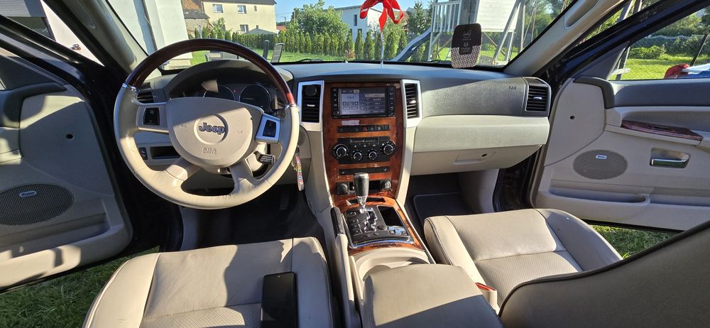 Sprzedam Pilnie./Zamienię Jeep Grand Cherokee Overland Limited na VW C