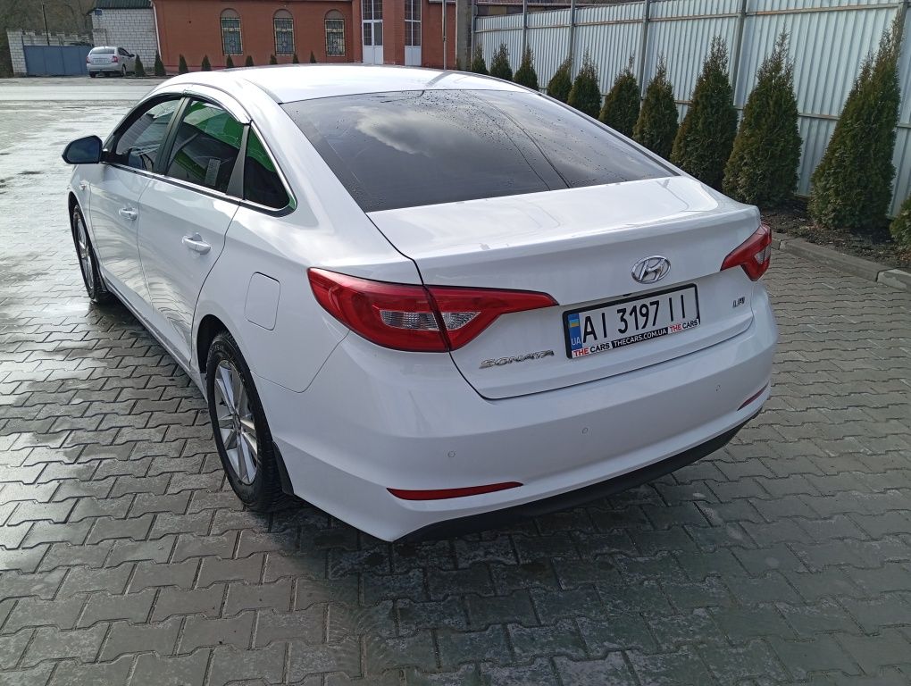 Hyundai Sonata LF