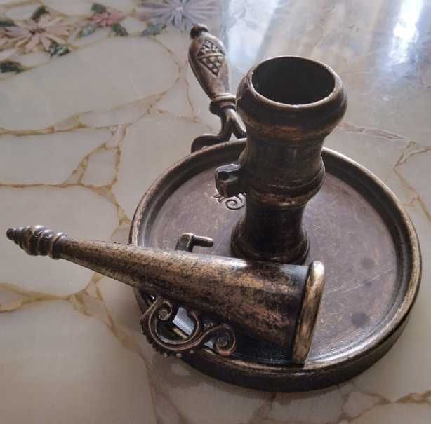 Palmatória Antiga com Apaga Velas