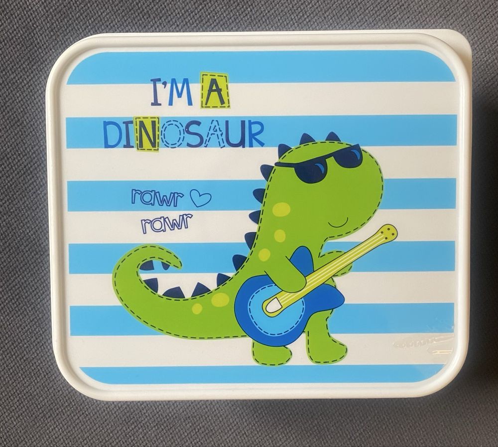 Lunchbox dinozaur