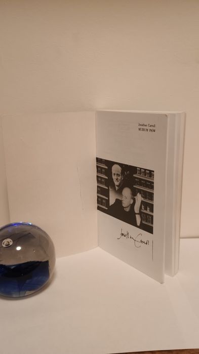Muzeum psów. Jonathan Carroll. Dom Wydawniczy Rebis, 2000r., wyd.II