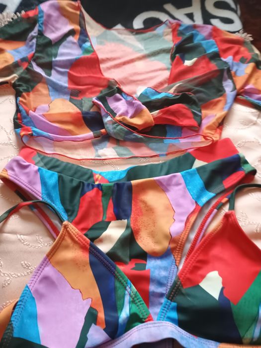 Роздільні жіноча купальники