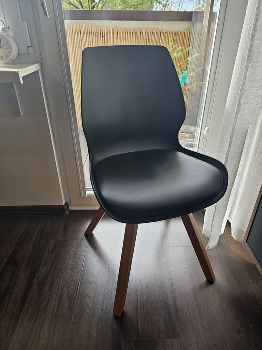 GOJA Krzesło do jadalni czarna ekoskóra