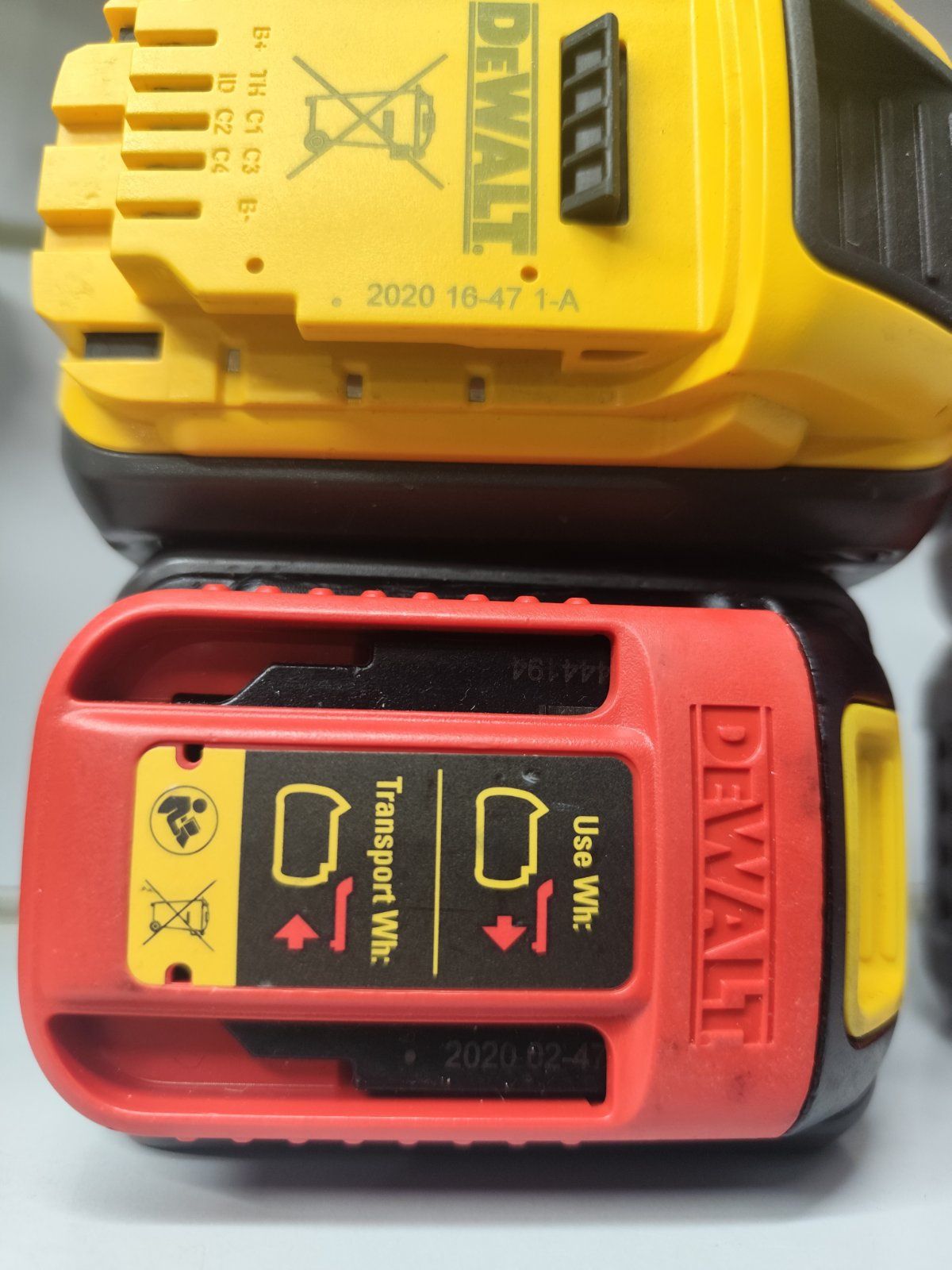 DeWalt FLEX VOLT 6.0Ah та 9.0Ам  батарея Деволт оригінал акумулятор