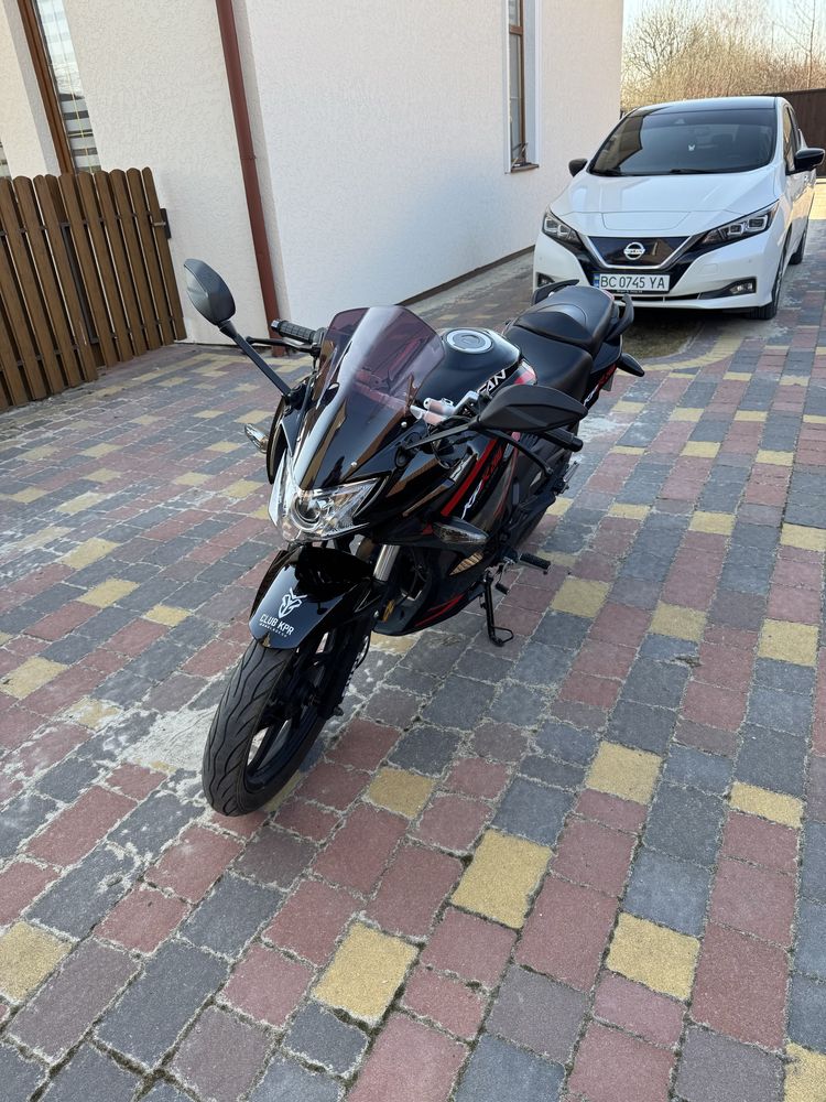 Мотоцикл Lifan LF200-10S