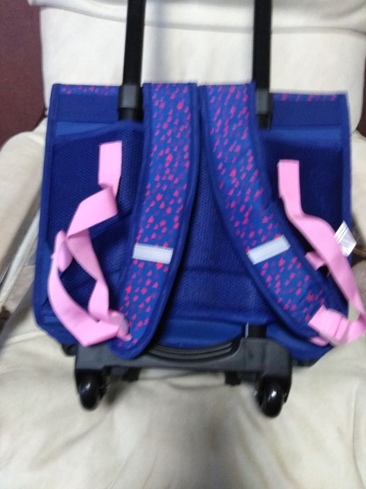Рюкзак шкільний на колесах
