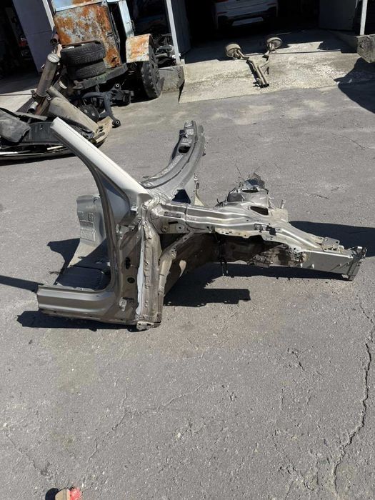 Четверть лонжерон полка крила передня права А8 Д5 A8 D5