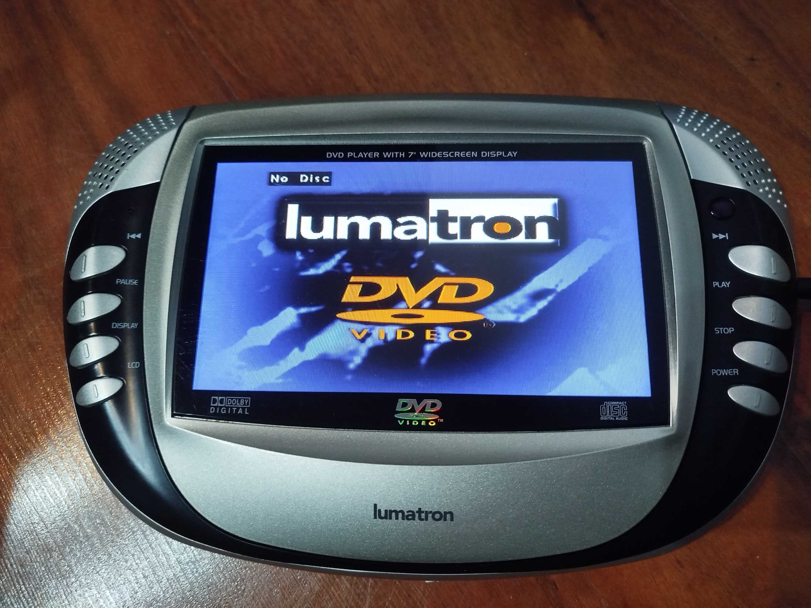 Odtwarzacz DVD Lumatron, DVDM76-2