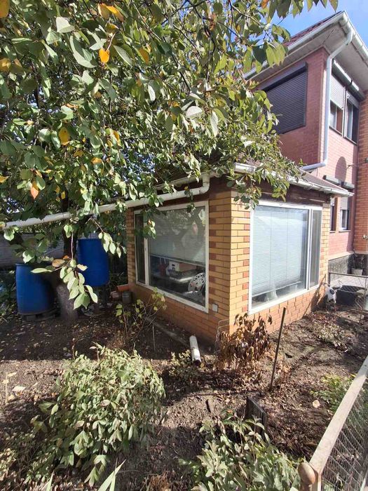 (13) Продам добротний компактний будинок у Великодолинському