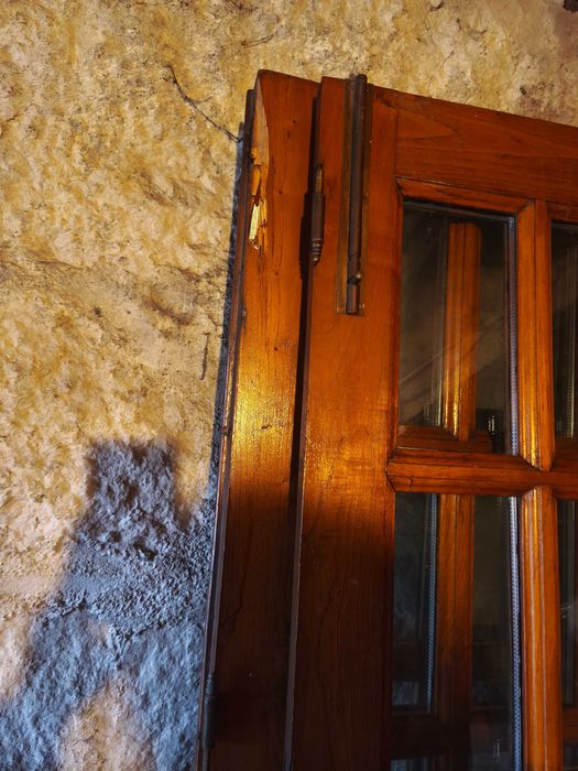 Janelas interior em madeira