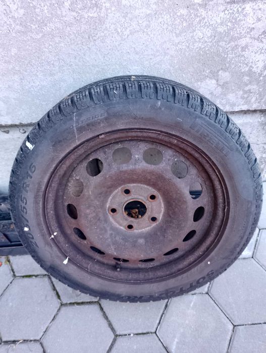Koła stalowe , opony zimowe Pirelli 205x55x16