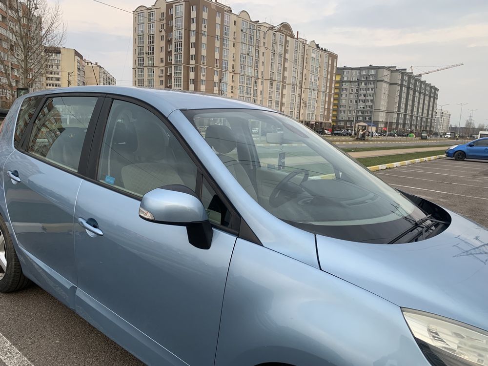 Renault scrnic 3.   1.6 mpi. 2010 р.