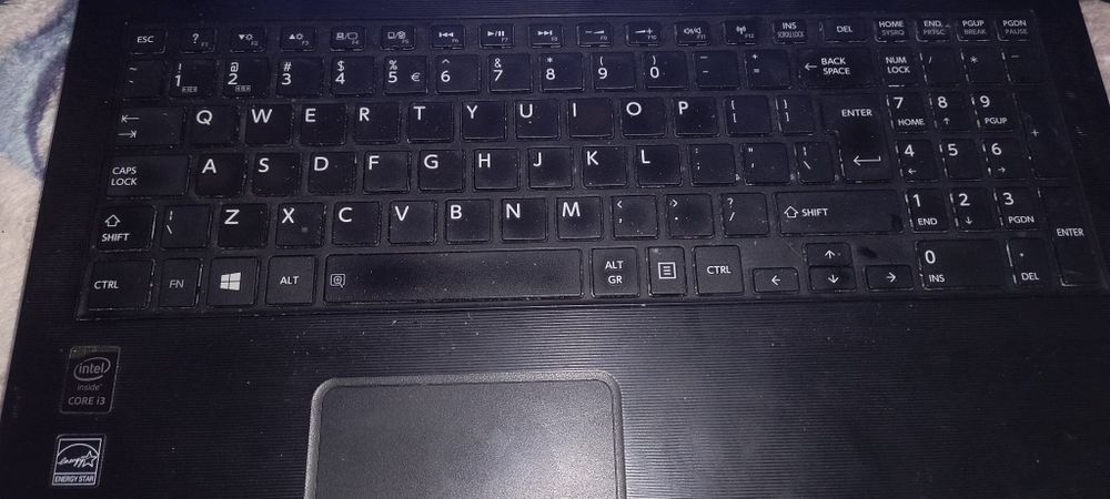 Różne laptopy Dell Lenovo Hp Toshiba