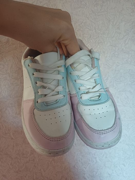 Кеди білі  кросівки