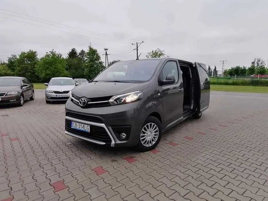 Rent a car Wynajem busów 9-cioosobowych Toyota Proace skrzynia automat