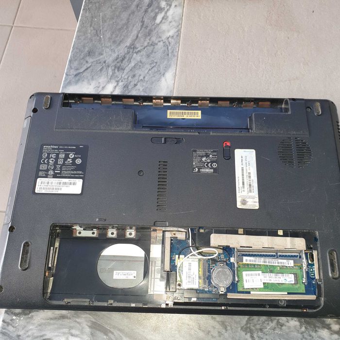 teclado portátil emachines E442 , restantes peças sob consulta64552768704258124