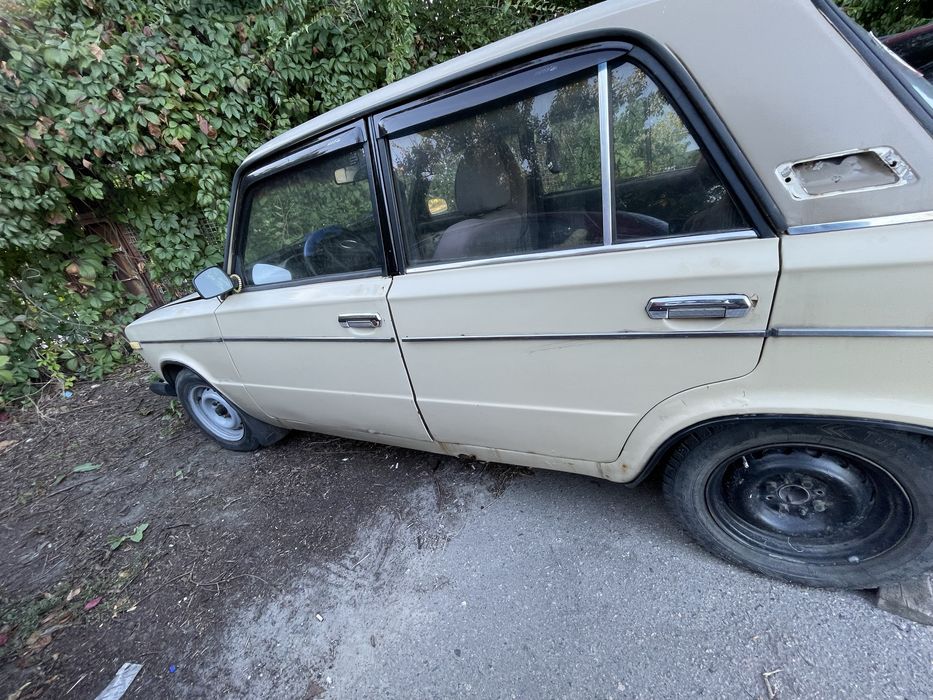 Продам ваз 2106 авто на ходу їде добре