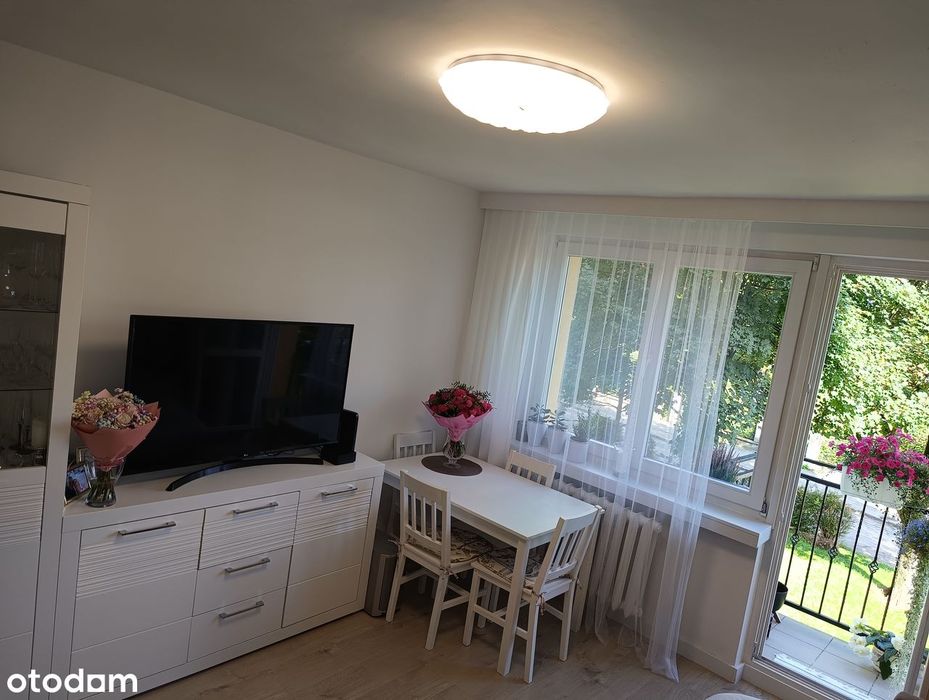 Mieszkanie 2 Pok.po Remoncie,1 Piętro,Balkon,Ogrzewanie Woda Z Miasta