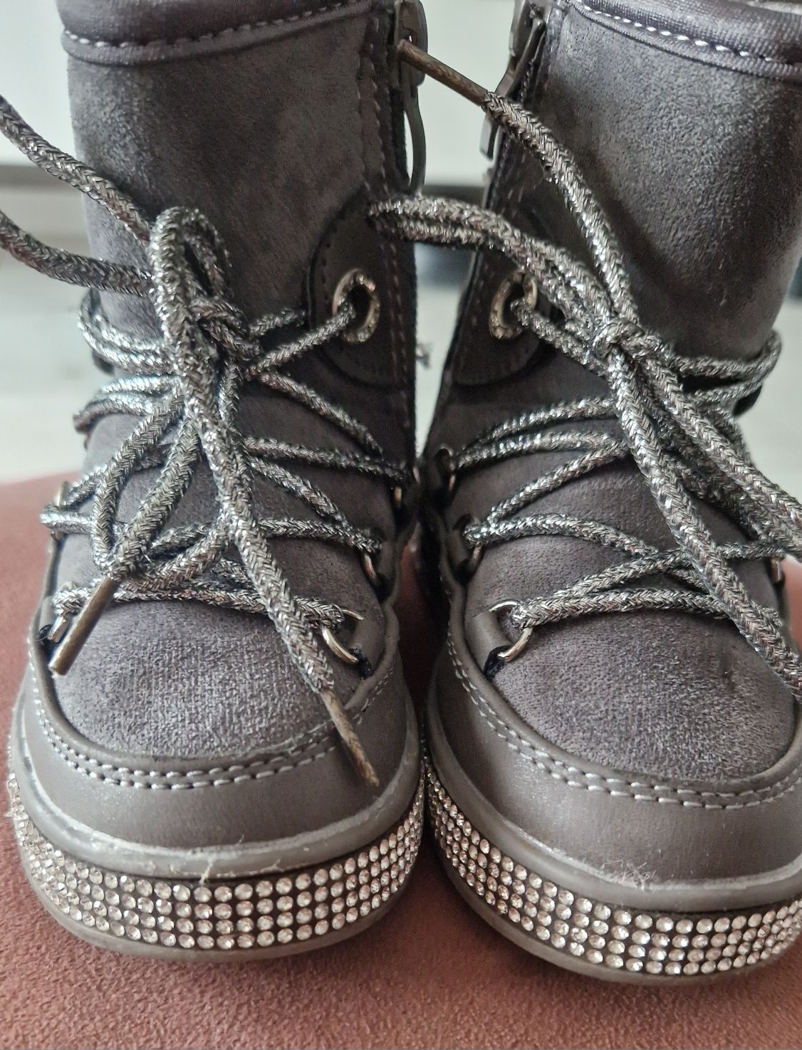 Buty zimowe szare dla dziewczynki rozmiar 22