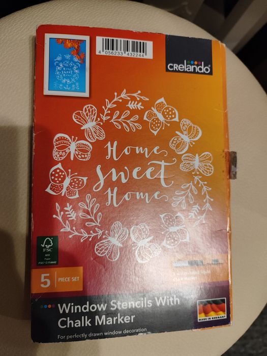 Wzór obrazku na okno wraz z markerem kredowym