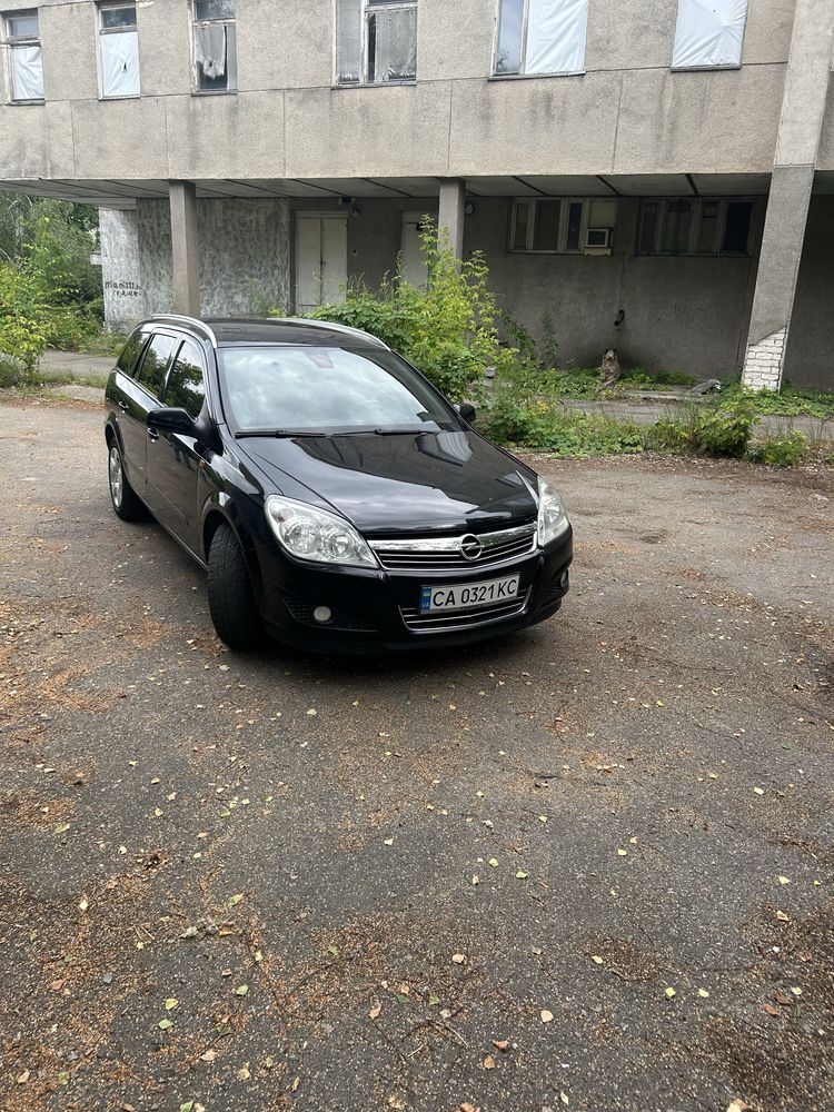 Opel Astra H в гарному стані