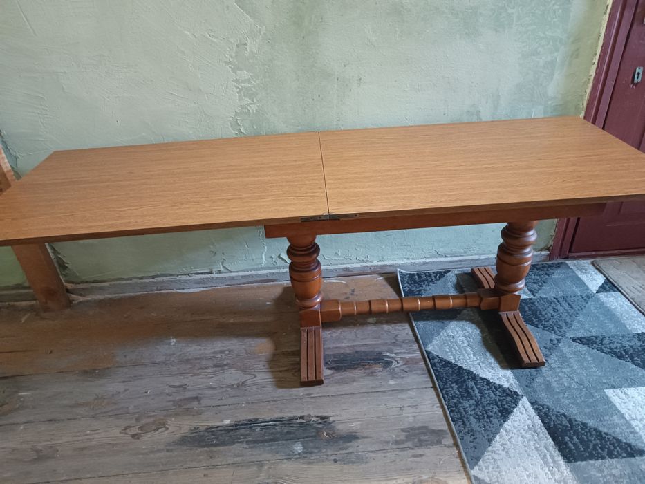 Ława rozkładana  wzdłuż