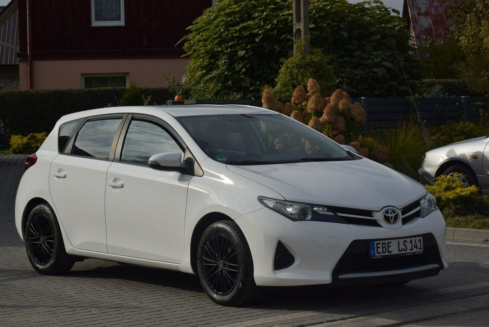 Toyota Auris 1.3B Klima/ 2015r/ Oryginał Lakier/ 2 Kpl Kół/ Sprowadzony/ Opłacony