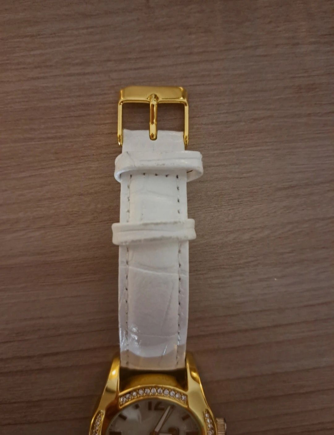 Zegarek z białym paskiem OWIM GmbH &  Co .KG