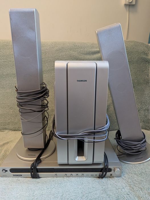 Kino domowe Thomson 5.1 , radio, CD, dvd, dolby