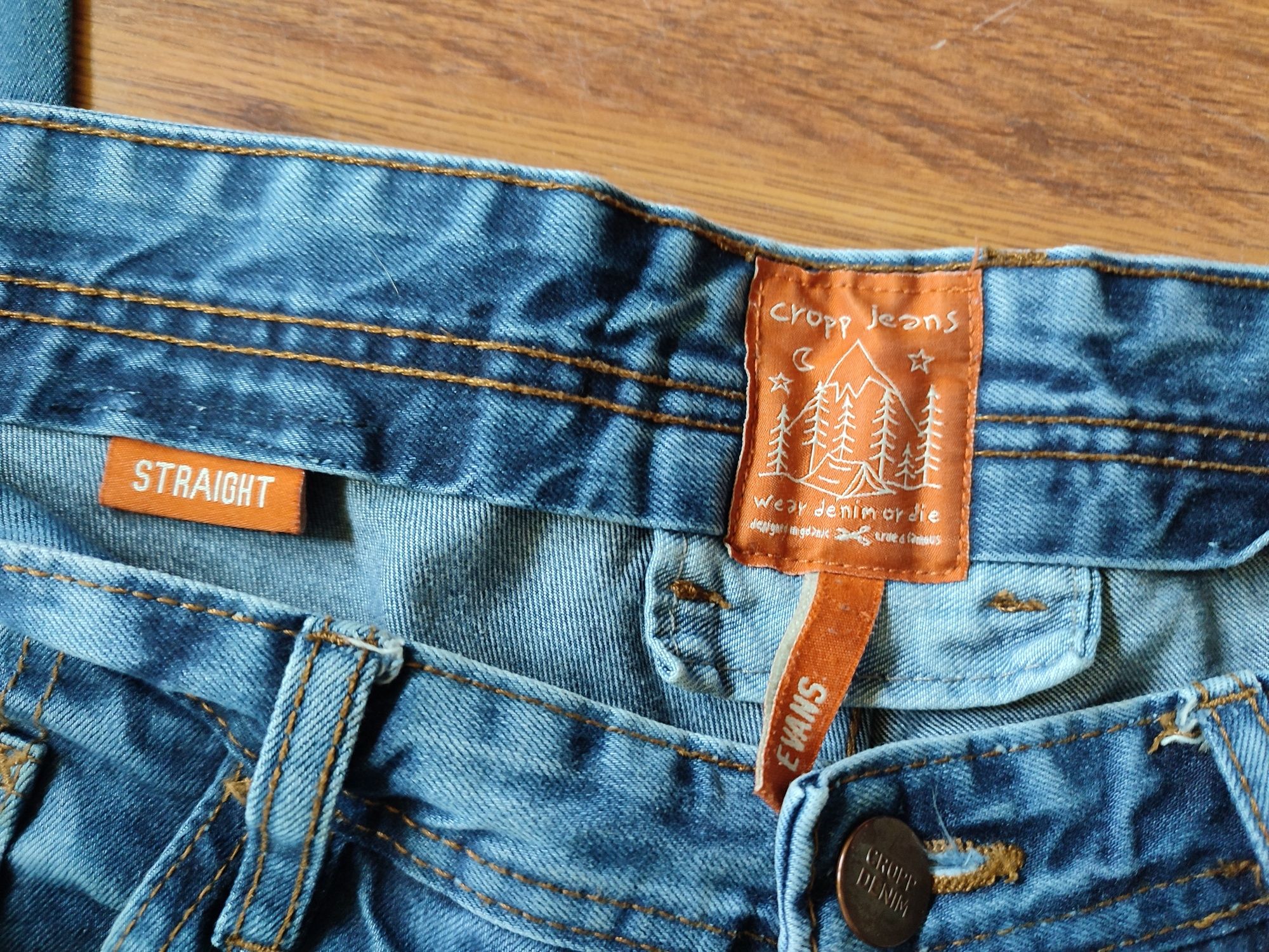Spodnie męskie Cropp Jeans Evans