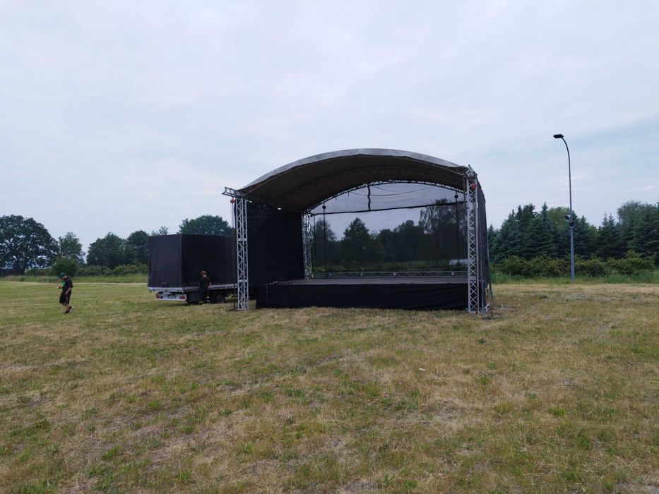 Wynajem sceny nagłośnienia oswietlenia