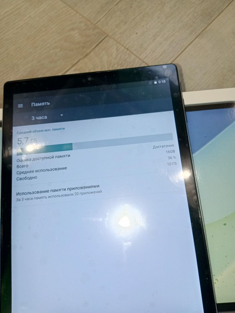 Продам планшет почти новый