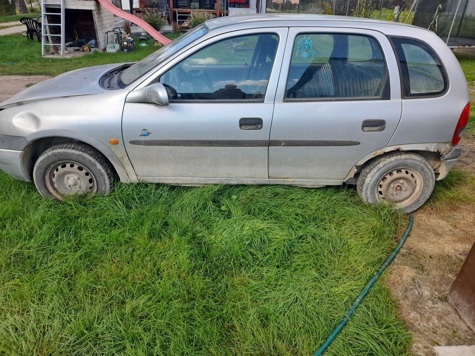 Opel Corsa b w całości lub części