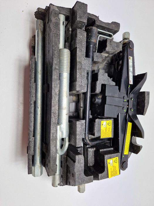 Zestaw naprawczy pod fotel kierowcy Opel Movano Renault Master Mascott