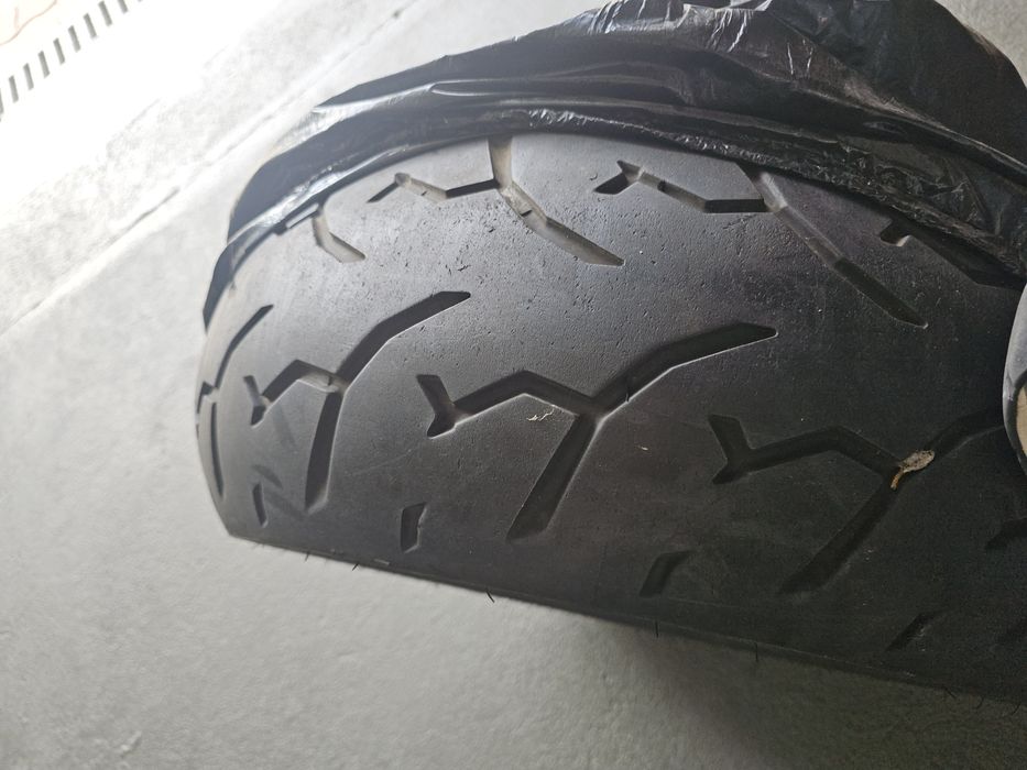 Pneu de mota 240/40VR18 Pirelli Night dragon