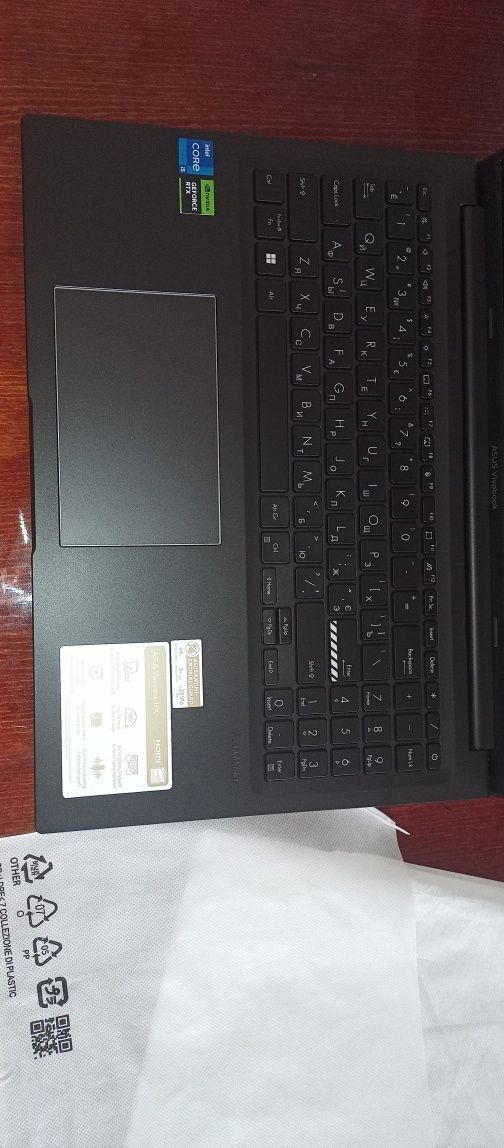 Asus Vivobook 16 дюймов