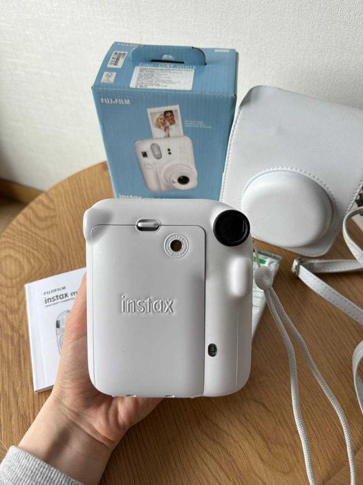 instax mini 12 стан нового (13 кадрів у комплекті) + чохол