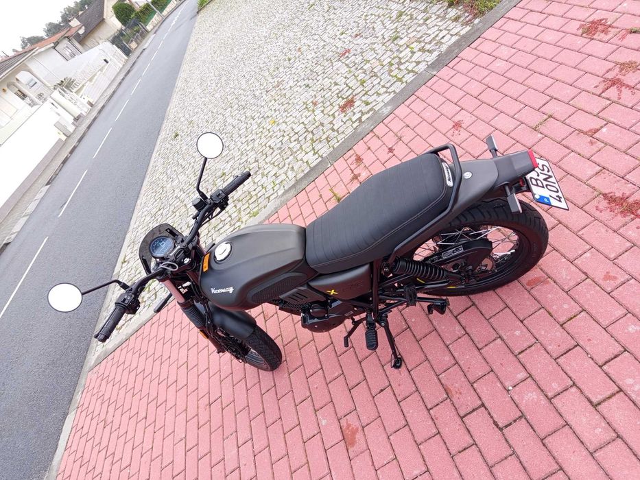 Keeway X-LIGHT 125cc(práticamente nova)