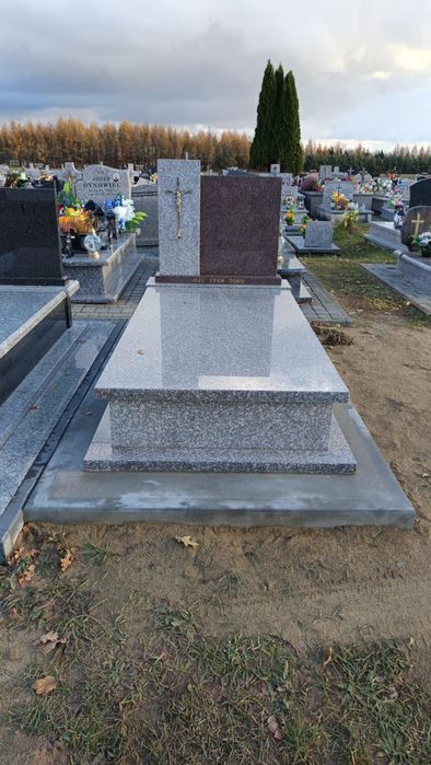 Piwniczka Grobowa, Nagrobki, Grobowiec, katakumby, Piwnica cmentarna
