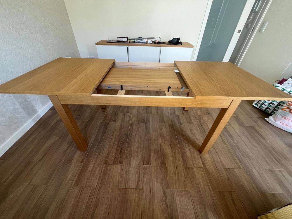 Mesa de sala jantar