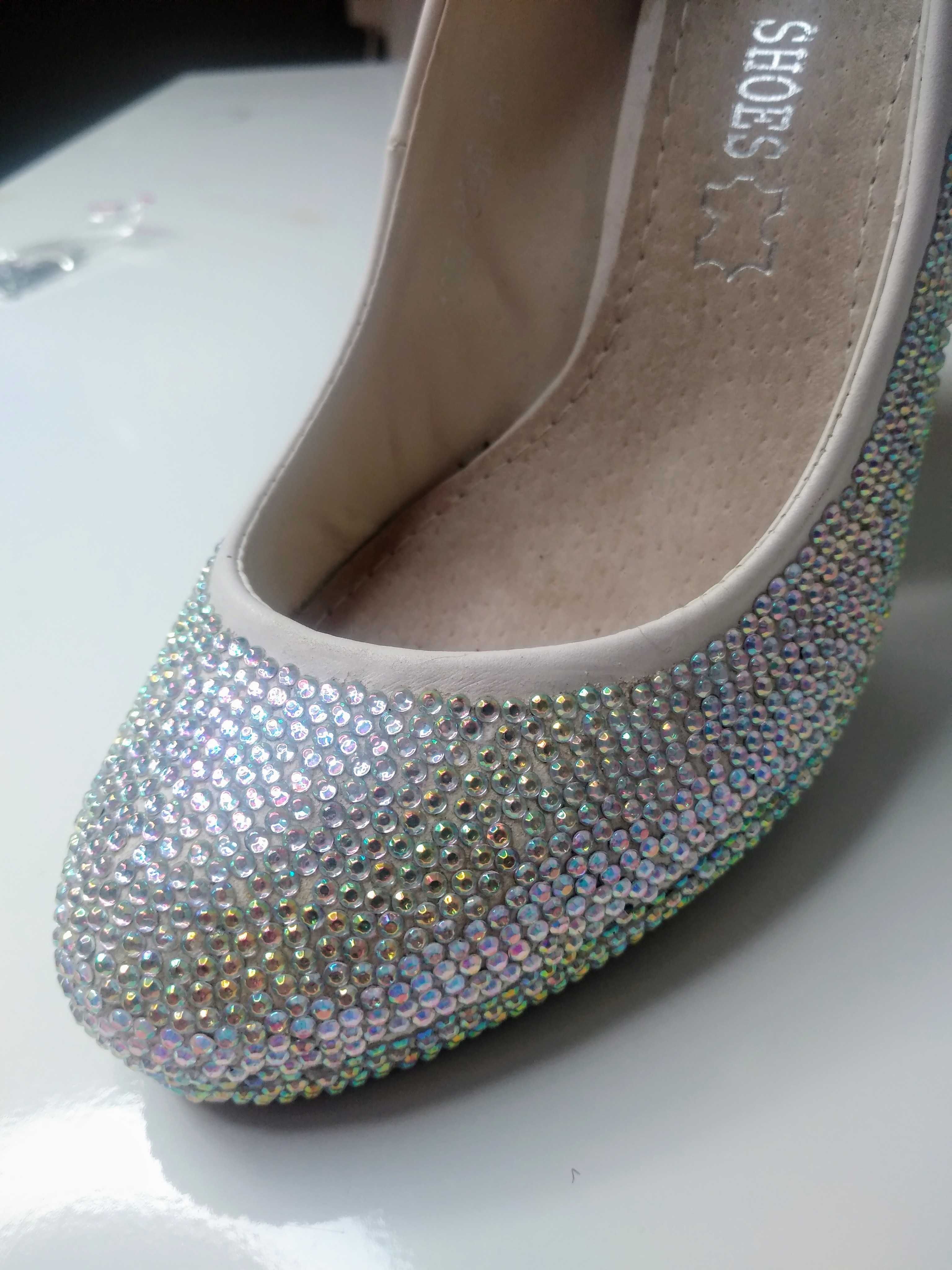 Buty Swarovski 36 skora cyrkonie