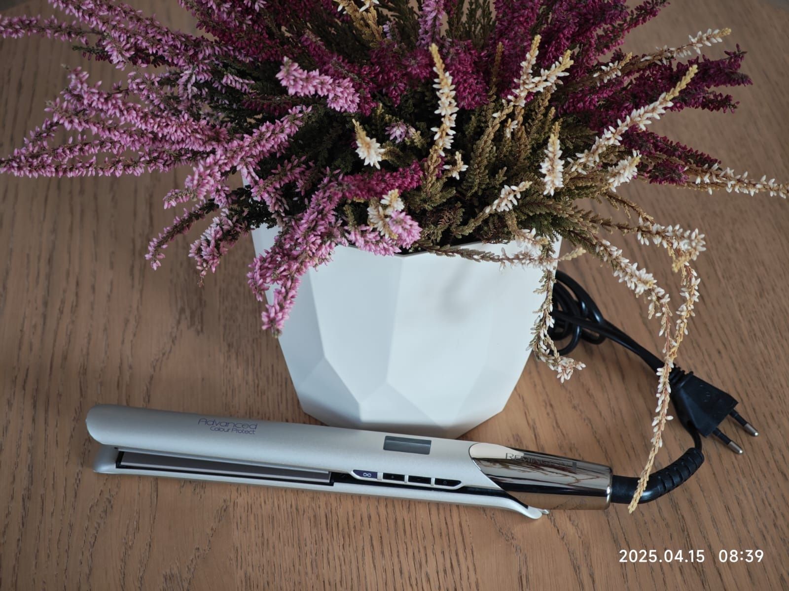 Sprzedam prostownice do włosów Remington Advanced Colour Protect