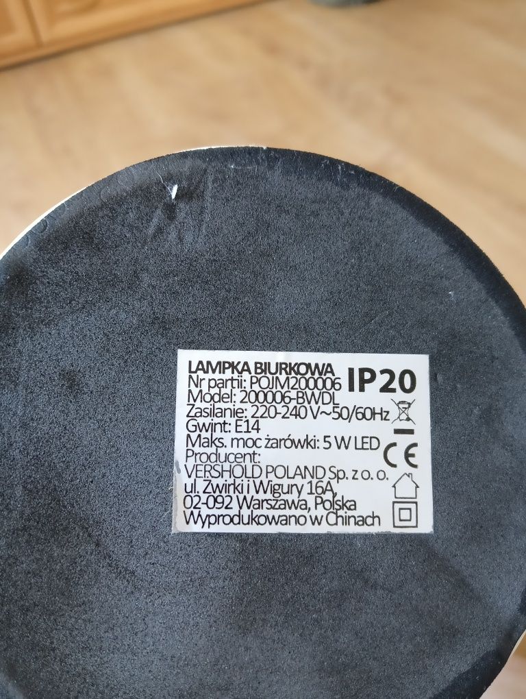 Lampka biurkowa biała