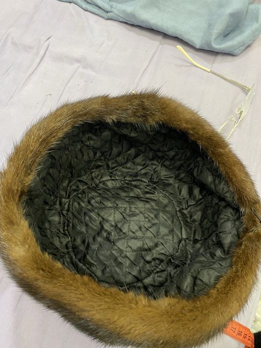 Шапка жіноча норкова , ношена, але прекрасний стан