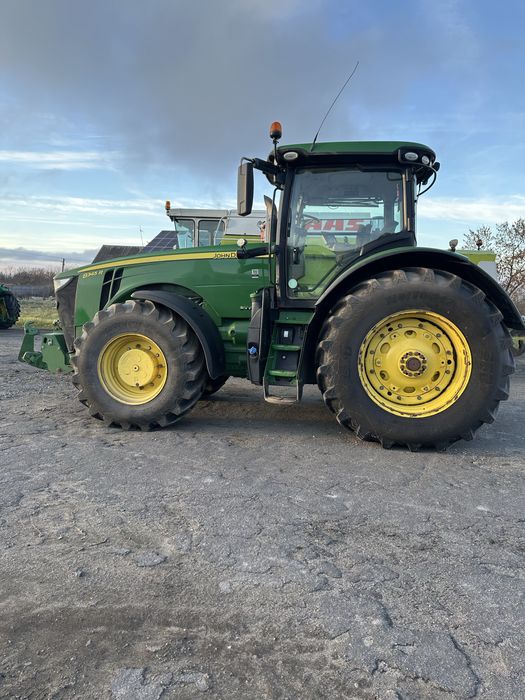 Трактор John Deere 8345R
