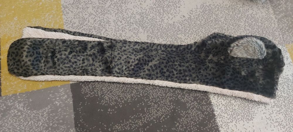 Szal- kaptur- rękawiczki 3w1 River Island