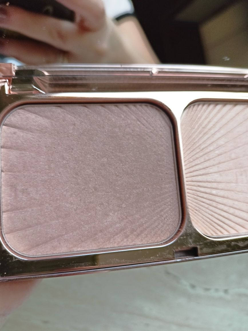 Charlotte Tilbury filmstar  bronze & glow kolor fair -medium